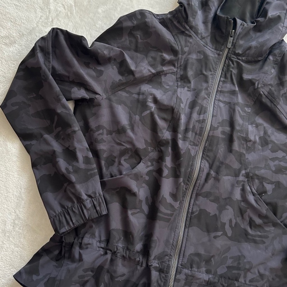 Lululemon Pack It Up Jacket Incognito Camo Multi … - image 5